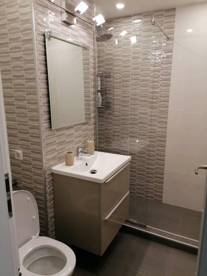 White Studio Appartement Cluj-Napoca Buitenkant foto
